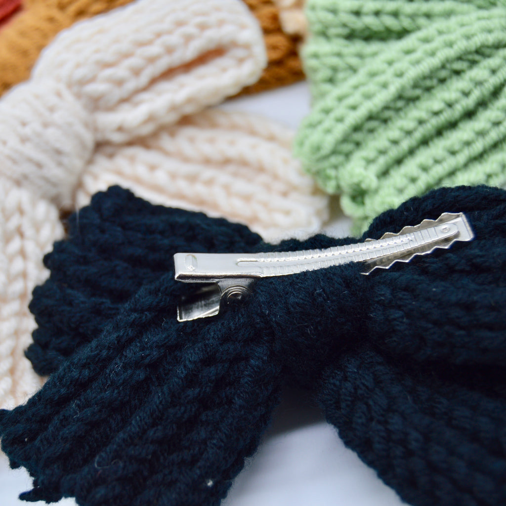 Knitted Sweater Bow Clips